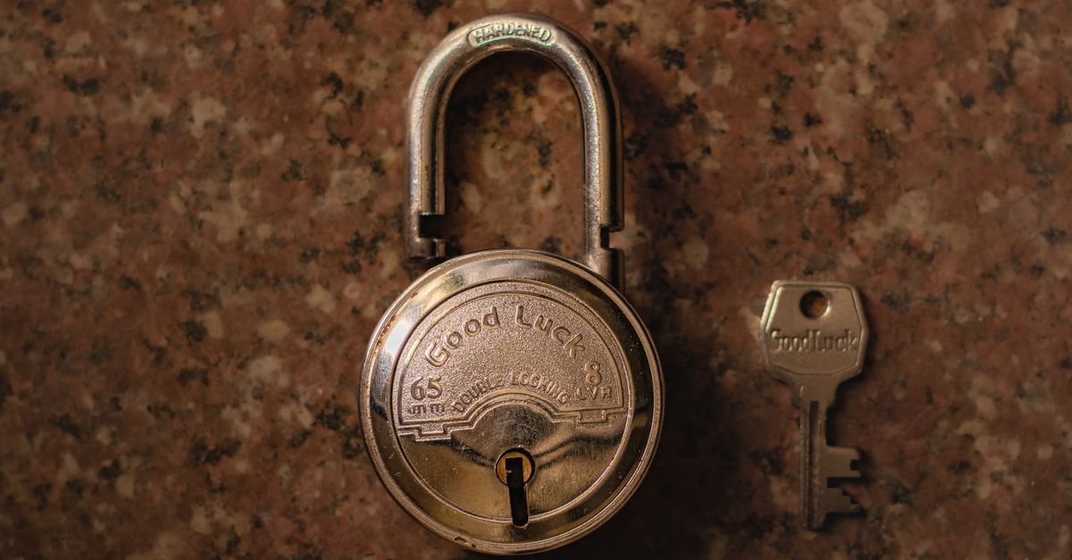 locksmith service technician — Quick Call Locksmith