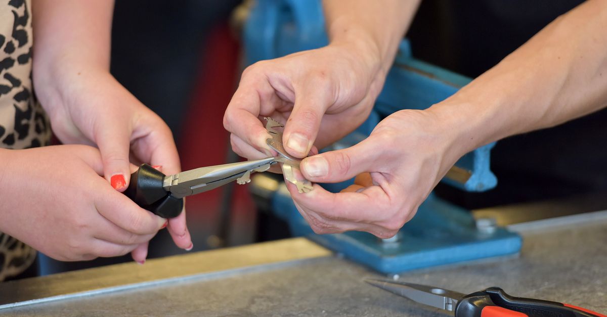 locksmith tools keys — Quick Call Locksmith