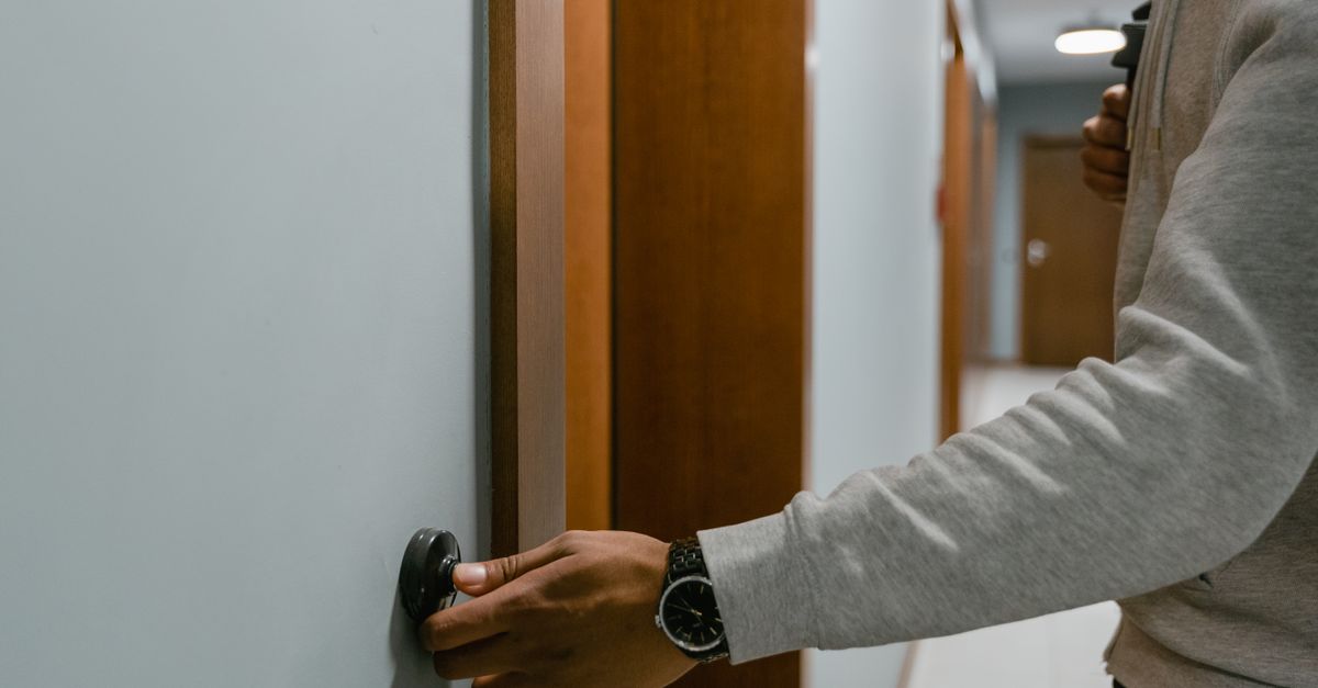 locksmith service technician — Quick Call Locksmith