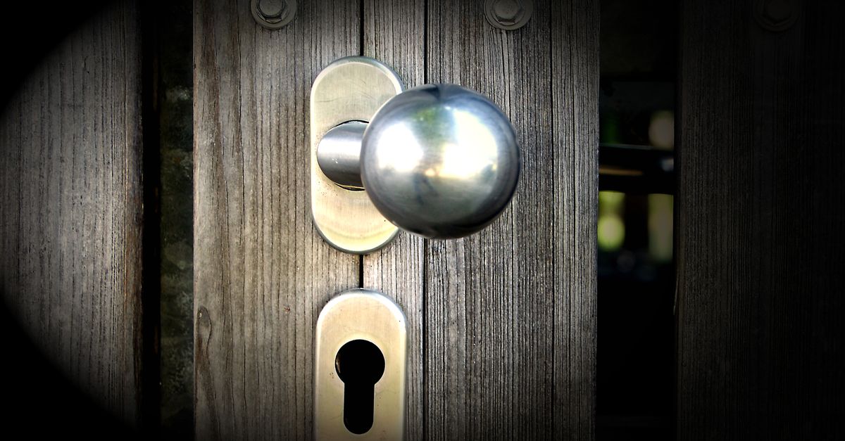From Door Knob Locks to Vehicle Cylinders: Our Full Extraction Capabilities — Quick Call Locksmith